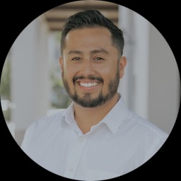 Psychologist Sergio Castillo providing different types of therapy in Baldwin