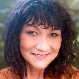 Psychologist Anita Thomas-Bua providing different types of therapy in Nichols