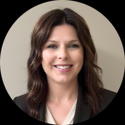 This is Lindsey Thomas's avatar and link to their profile