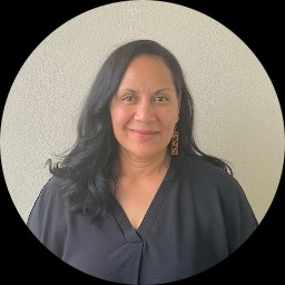 Psychologist Masinaatoa Roberts providing different types of therapy in Eden Roc