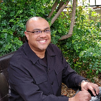 Andres Hoyo - Online Therapist with 8 years of experience
