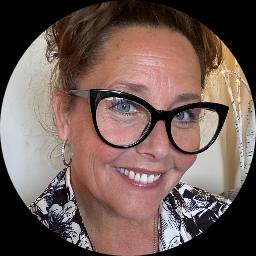 This is Petra Morey's avatar