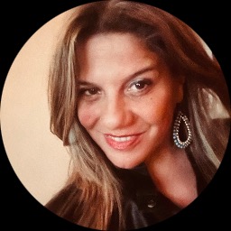 This is Valentina Gasparro's avatar and link to their profile