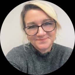 This is Lisa Taylor's avatar