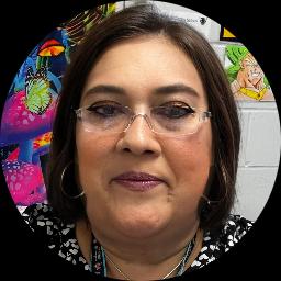 Psychologist Yvette Sabater-Lenk providing different types of therapy in Amsterdam