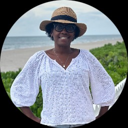 Psychologist Maudjah Henriquez-Francis providing different types of therapy in New Brunswick
