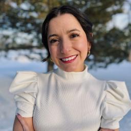 Psychologist Maci Cowart providing different types of therapy in Wattenberg