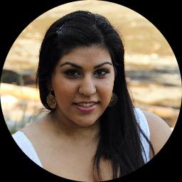 This is Davina Luna's avatar