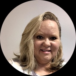 This is Robyn Medcalf's avatar