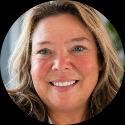 Psychologist Crystal Nielsen providing different types of therapy in San Francisco