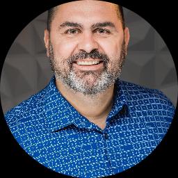 Psychologist JP (Jean-Pierre) De Oliveira Estevão providing different types of therapy in Talco