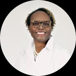 Psychologist Dr. Danielle Frazier providing different types of therapy in Alexandria