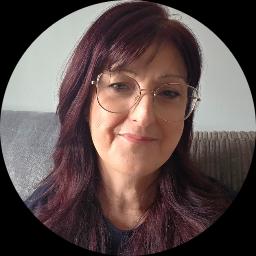 Photo of Claire Roberts