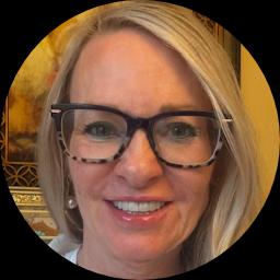 Psychologist Coleen Lachowitzer providing different types of therapy in Arlington