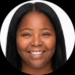Psychologist D'schelle Chatman-Singh providing different types of therapy in Upper Lake
