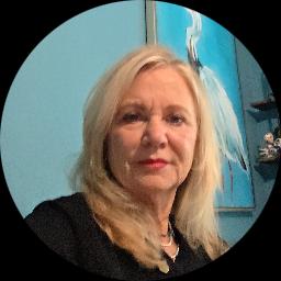 Psychologist Teresa Mack providing different types of therapy in Cross Roads