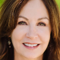Dr. Jacqueline Henretig - Online Therapist with 9 years of experience