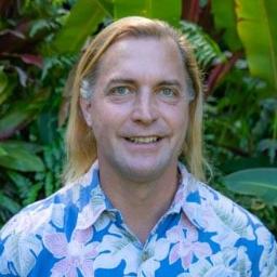 Robert Gernenz practicing in Hawaii