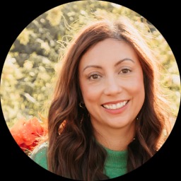 Psychologist Desseray Vega providing different types of therapy in San Francisco
