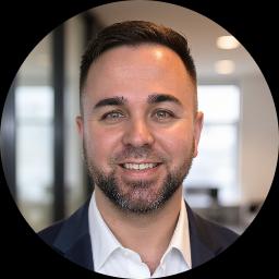 Psychologist Matthew Howard providing different types of therapy in Miami